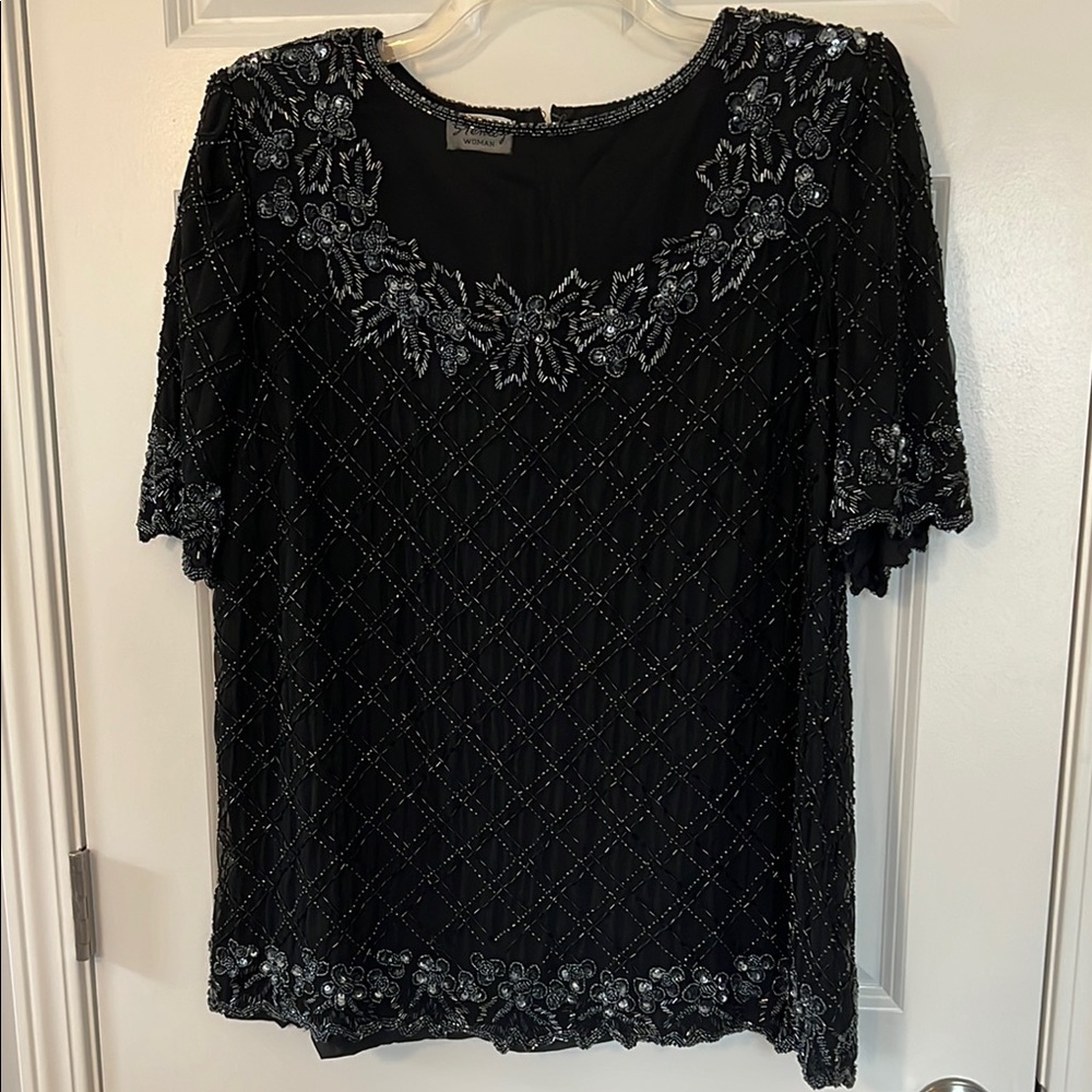 Stenay Elegant Black Beaded Women's Top with scalloped sleeves - Size 1X